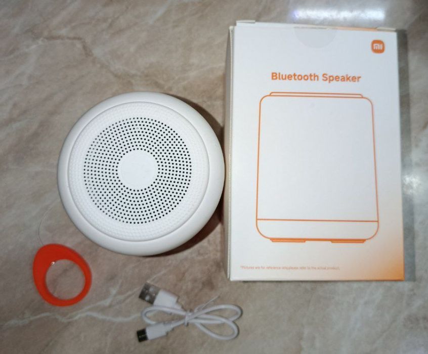 Продам блютуз колонку