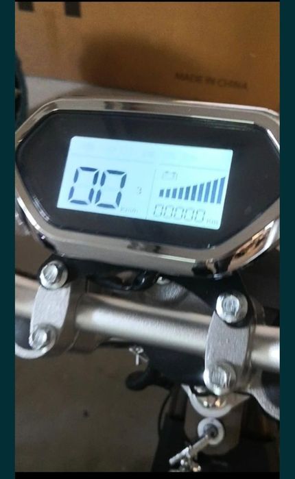 Scuter electric nou model 10 inch aliaj