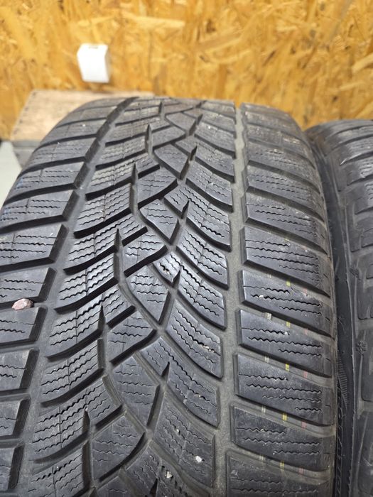Anvelope iarnă Goodyear 225/40R18 set