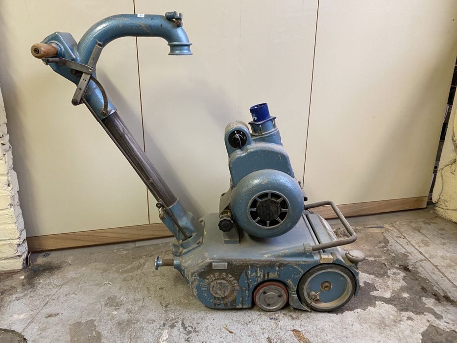 Masina raschetat parchet Kunzle Tasin