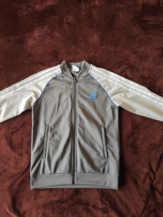 Горнище на adidas три ленти купено от jd