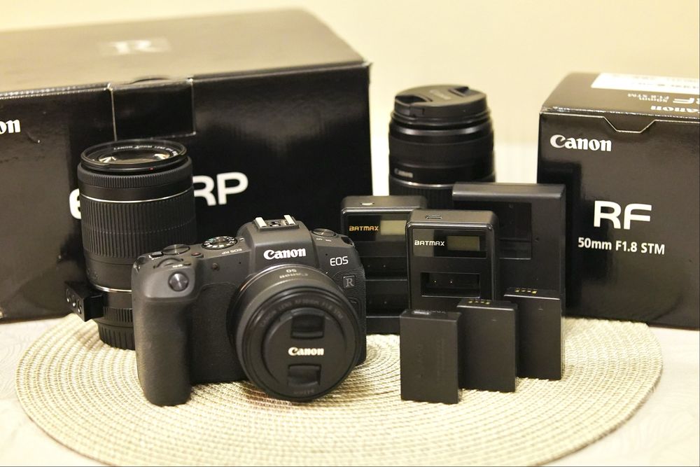 Canon EOS RP + 3 обектива и 4 батерии