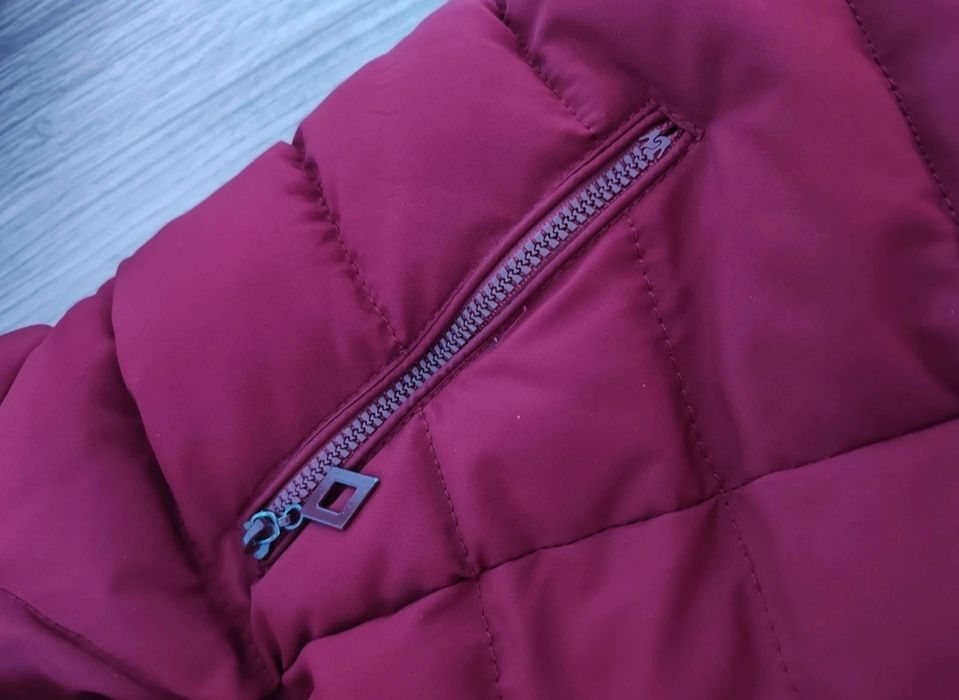 Geacă de iarnă roșie