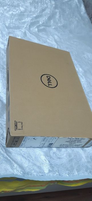 Ноутбук Dell в кробке