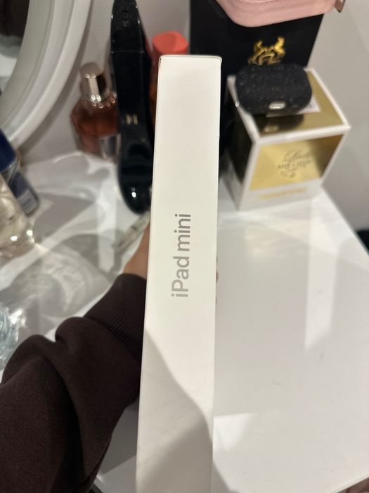 iPad mini ( A17 Pro ) Wi-Fi