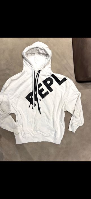Дрехи Replay, Zara, Nike