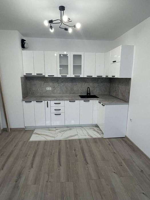 Дава се под наем Двустаен апартамент в Бургас, Славейков - 57 кв.м за 433.5 € - Снимка #1