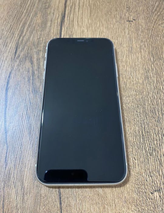 iPhone 11 white impecabil neverlock