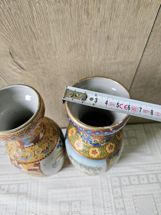 Vaze din porțelan , china( anii 80)