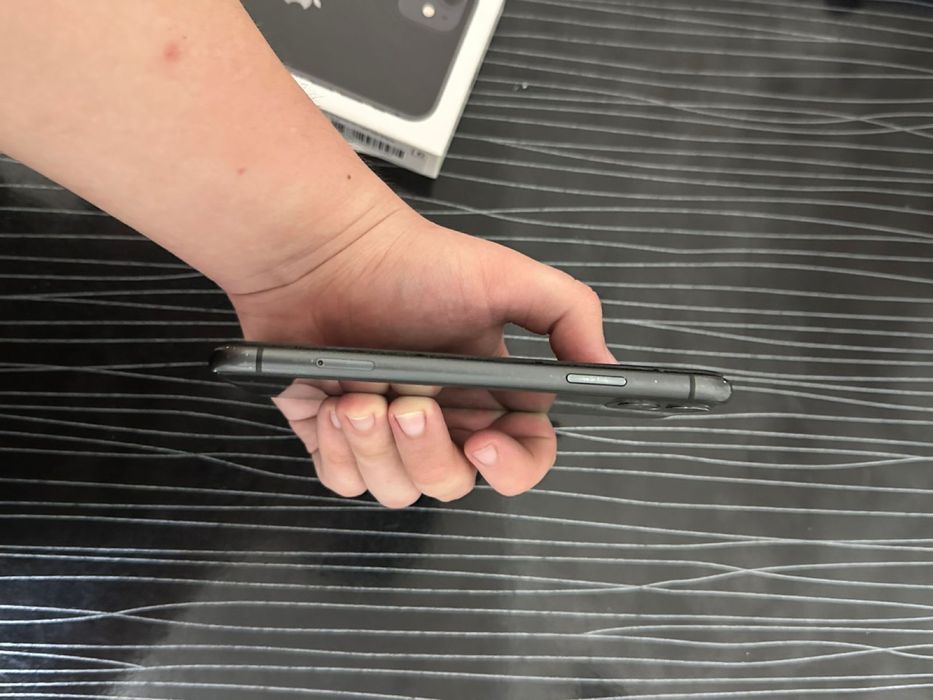 Айфон 11 нету минус не был в ремонт