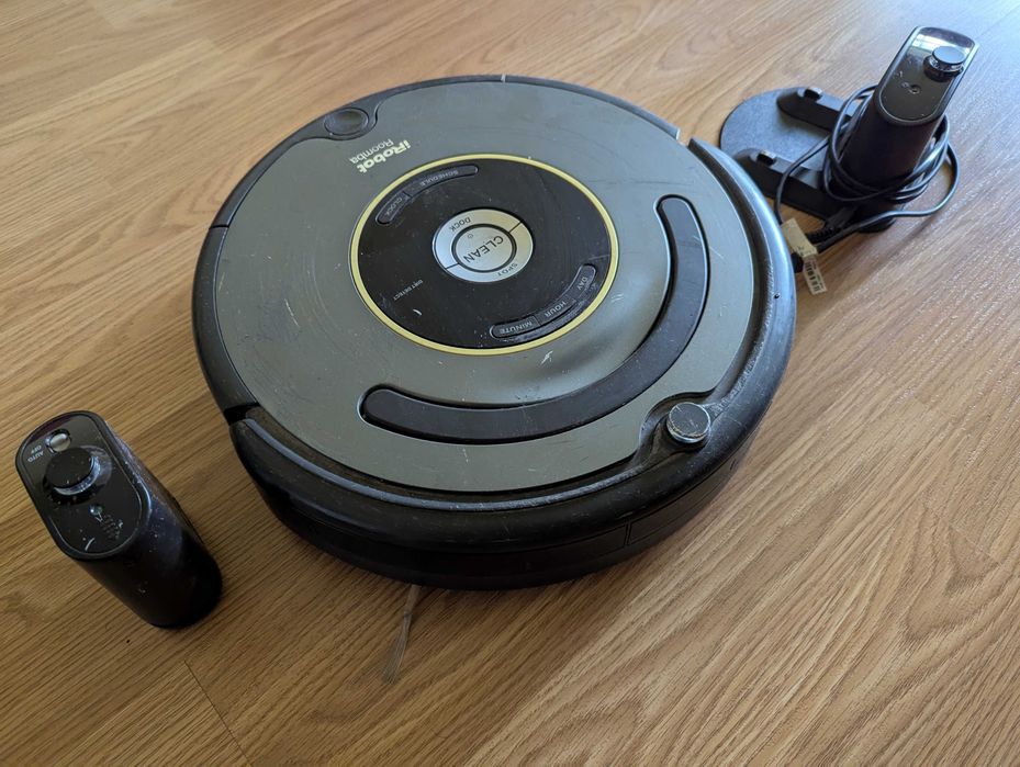 Robot aspirare Roomba 650