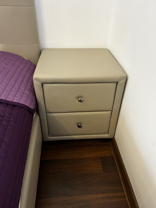 Set pat 160x200 cu noptiere