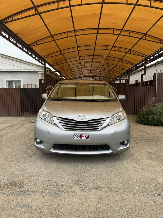 Toyota sienna транзит грузин