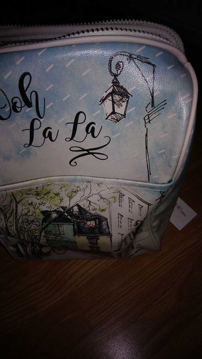 Изрисувана раница на Dogo