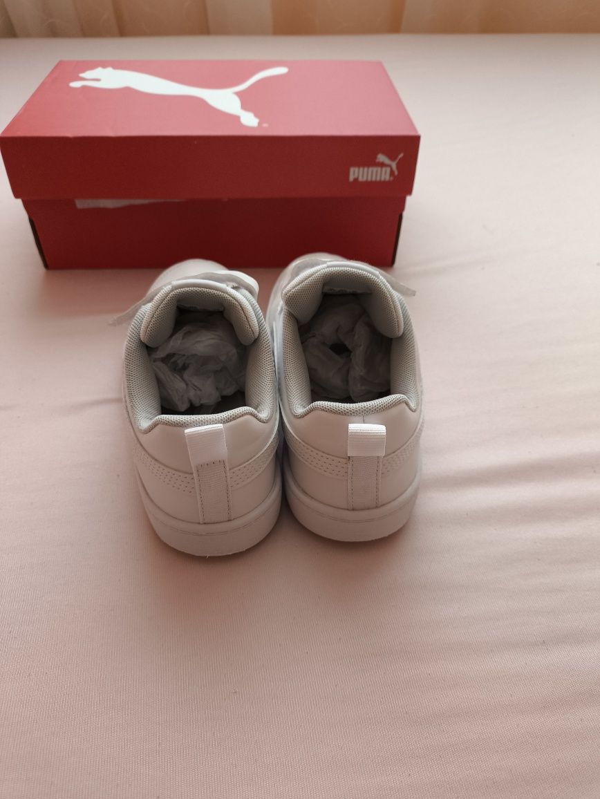 Детски спортни обувки Puma