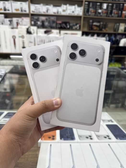 iPhone 17 Pro 256gb Orange, Silver , Blue Sim esim