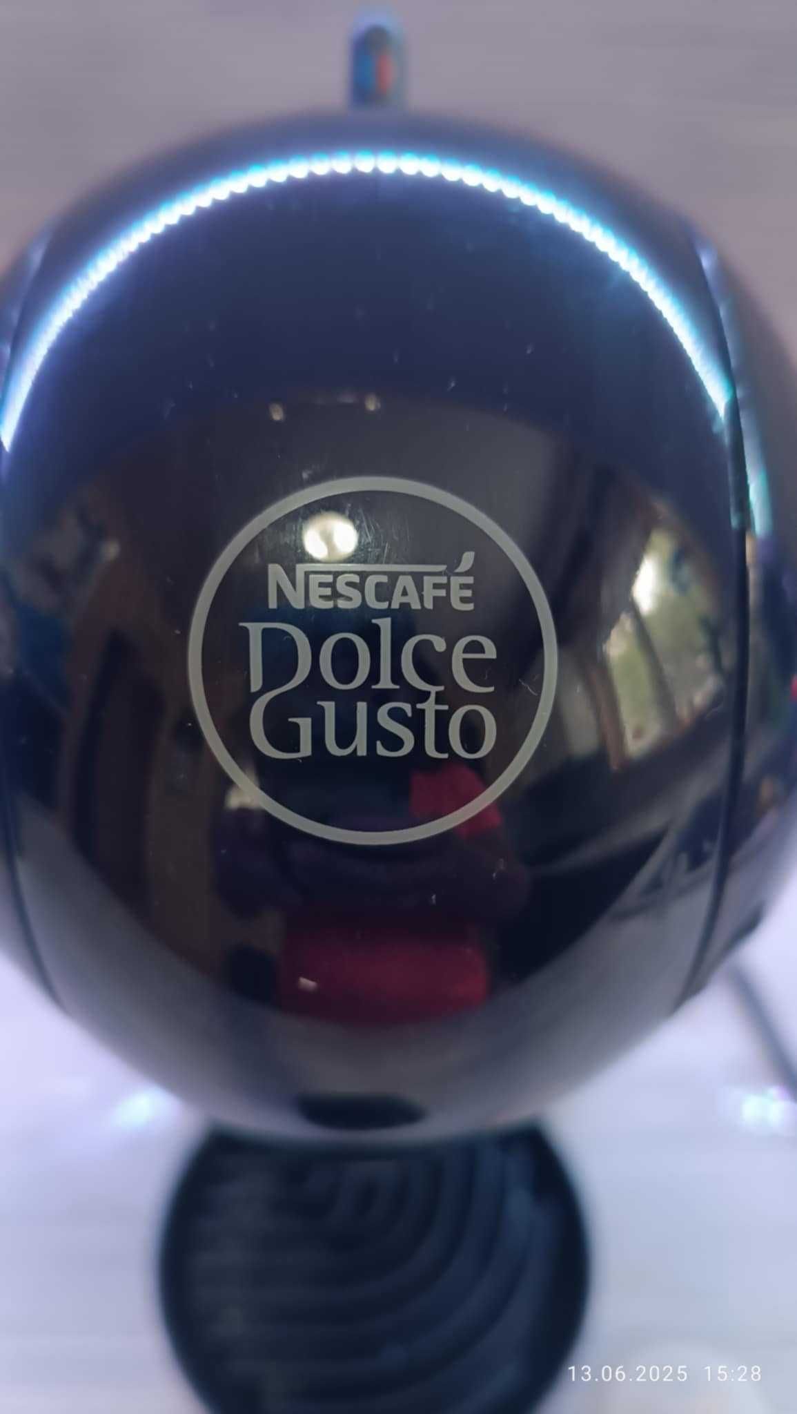 Кафемашина Dolce Gusto с капсули.