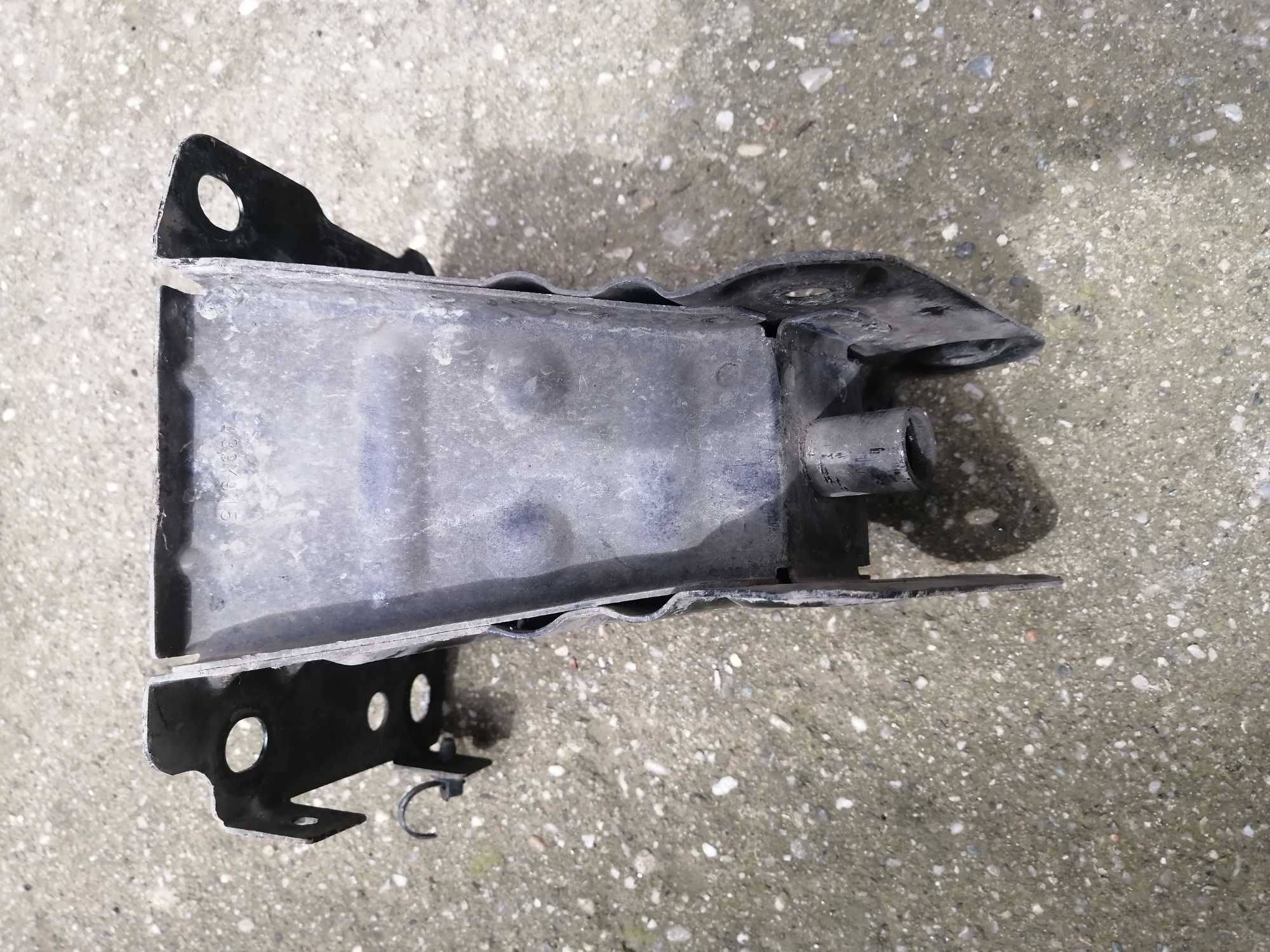 cap lonjeron Opel Astra H dreapta