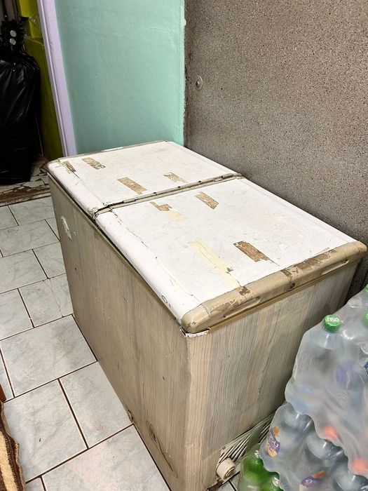 Продам морозильную камеру  объём 220