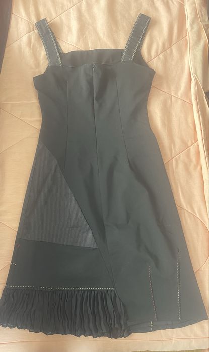 Интересна черна рокля