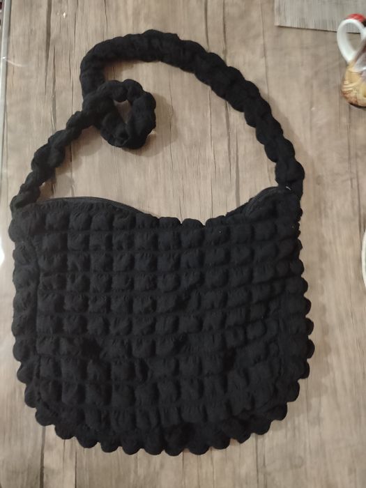 Продаю женскую сумку в отличном состоянии очень удобная и красива смот