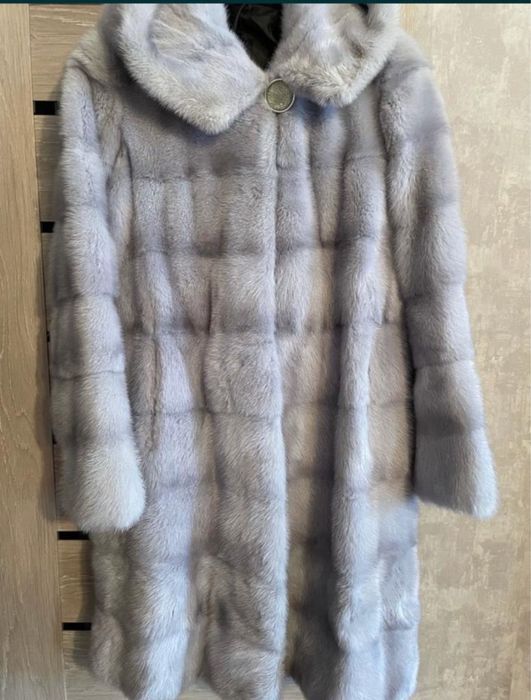 Продам норковую шубу