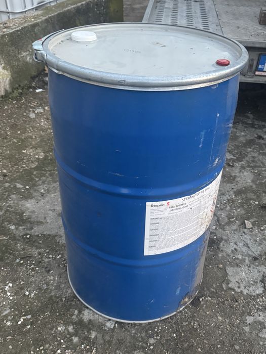 Метални варели 200 литра с капак и обръч