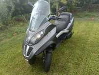 Piaggio MP3 500. Cat B