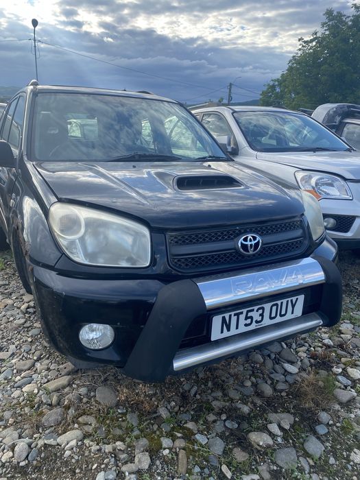 Dezmembrez Toyota Rav4