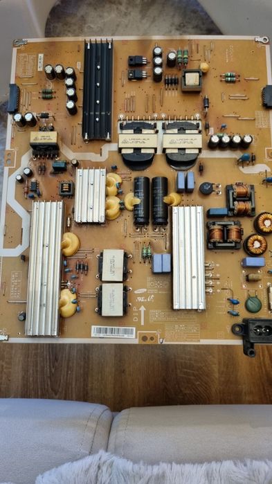 Tv Samsung model UE50-HU display defect, pentru piese. Are sonor fara