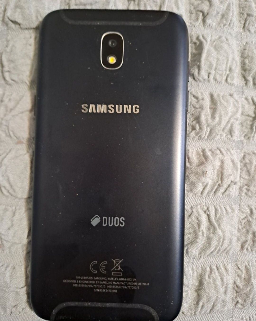 Телефон Samsung galaxy J5