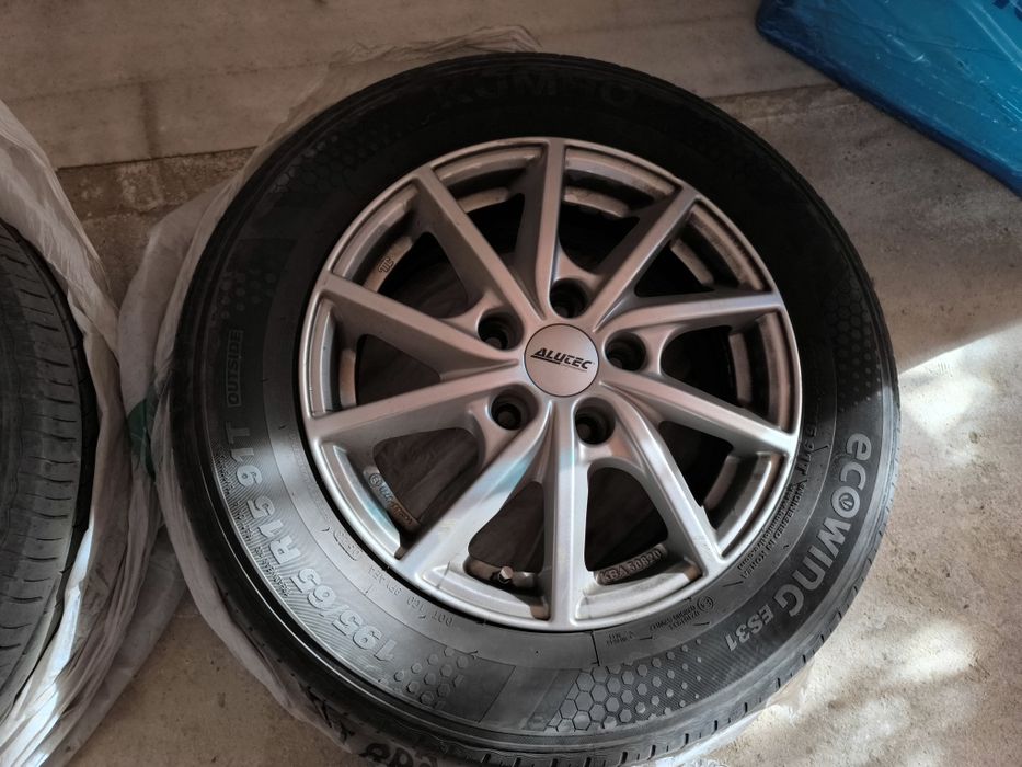 Cauciucuri 195/65 R15 + jante aliaj
