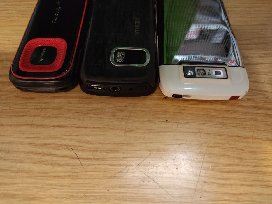 Nokia E71, Nokia 5030, Nokia 5800, Samsung S5 mini.