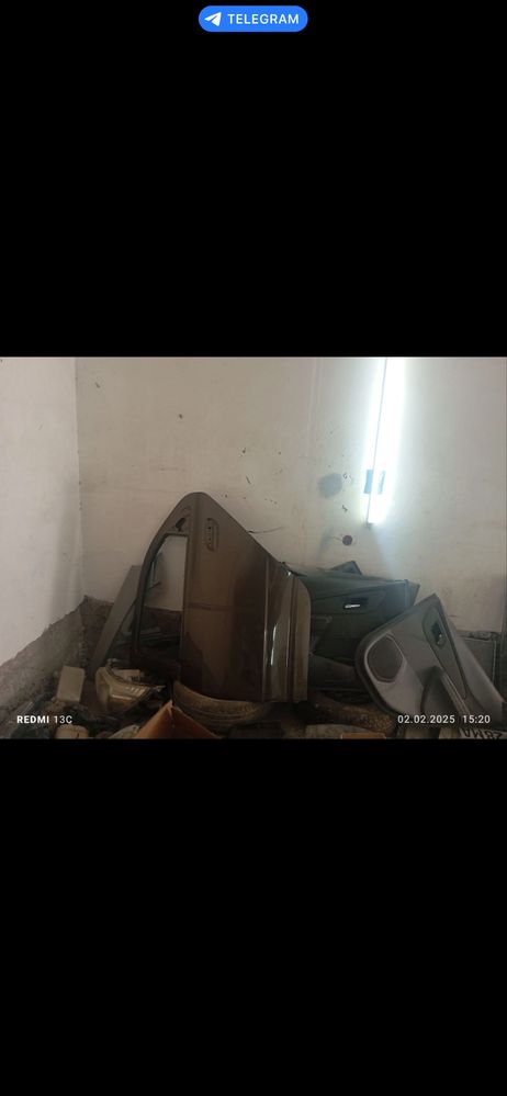 Kobatl ga zeus detalar eshik bagaj