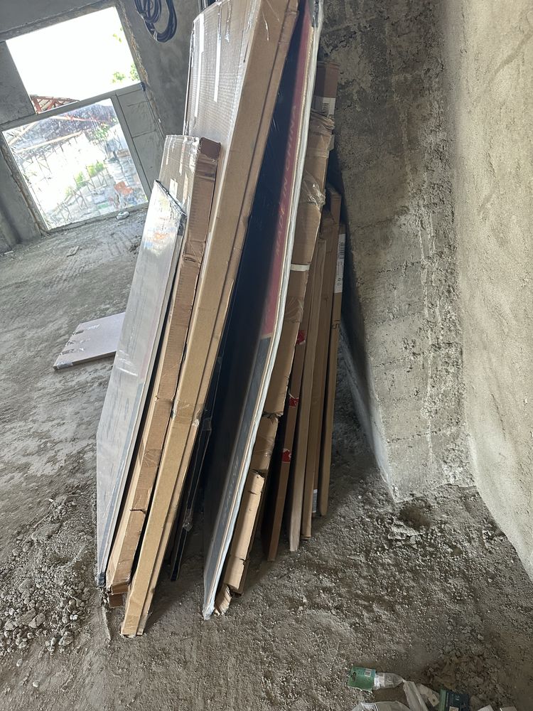 Tablă albă whiteboard – diferite dimensiuni, prețuri între 50–200 lei