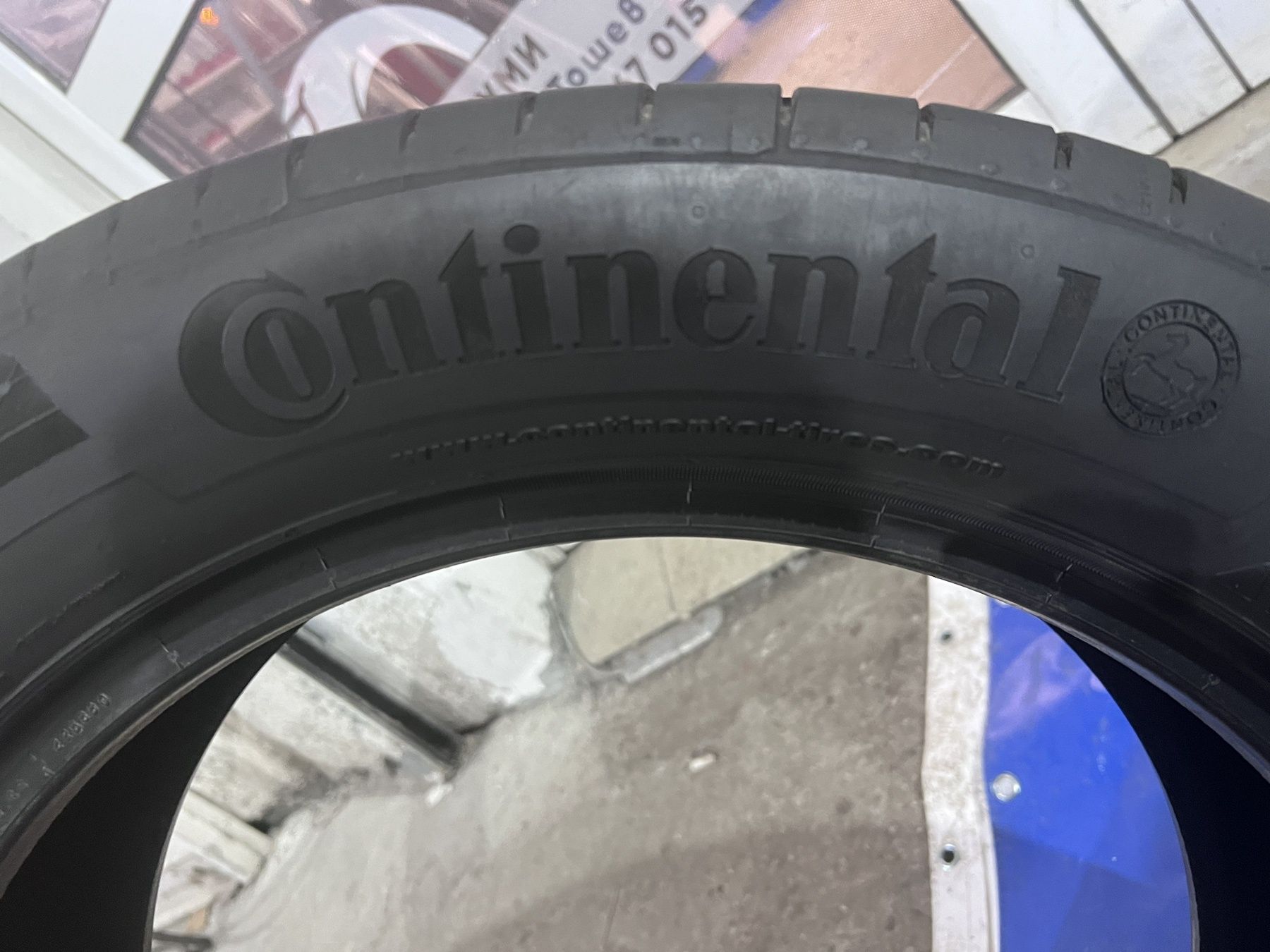 2бр. летни гуми 235/50 R18 Continental