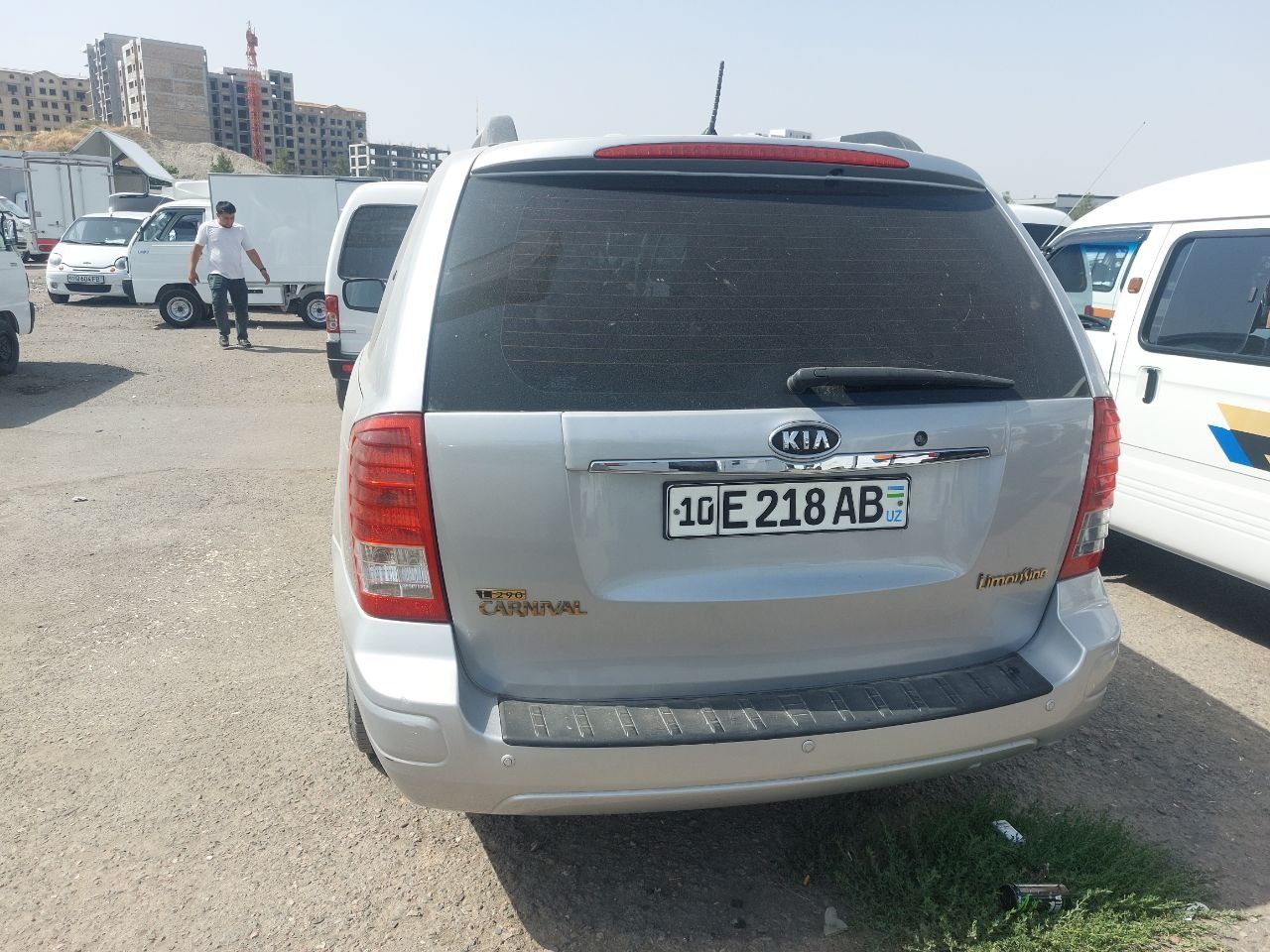 Kia Carnival 2008 yil