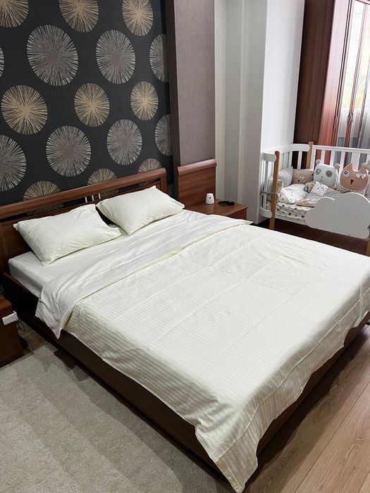 Продам кровать 160*200, вместе с матрасом