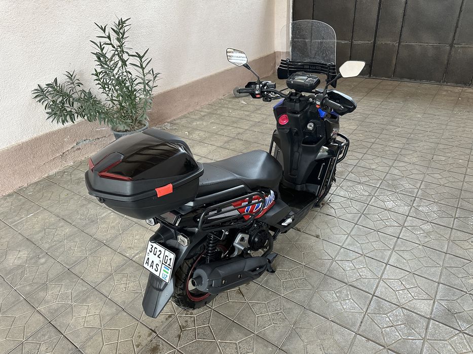 Скутер танк tank