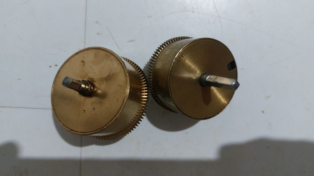 casetă arc ceas cu pendul