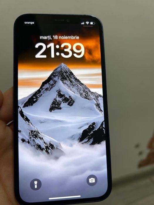 Iphone 12 - stare foarte buna, fără urme vizibile de utilizare