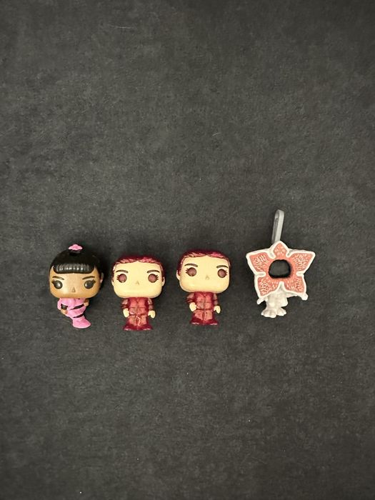 Продам или обменяю фигурки по очень странным делам