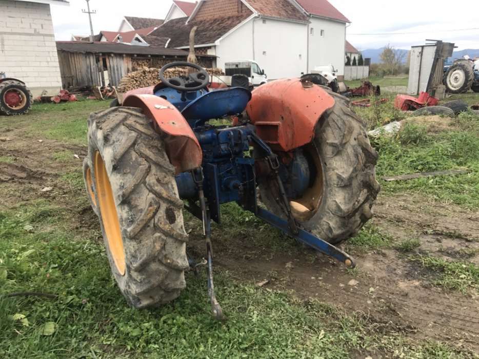 Dezmembrez Lamborghini Tractor