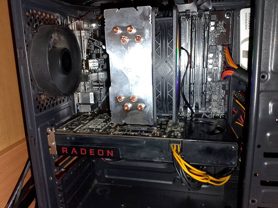 AMD Radeon (TM) rx580 4 gb