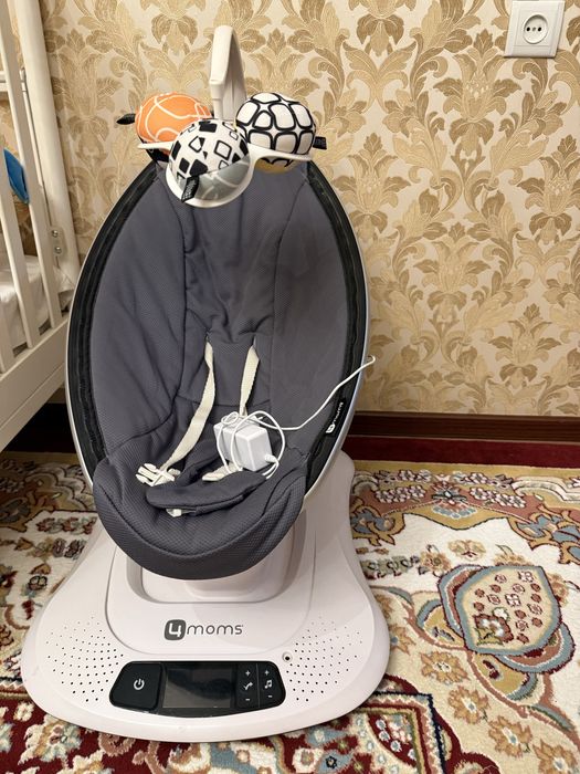 Шезлонг 4 Moms б/у в очень хорошем состоянии