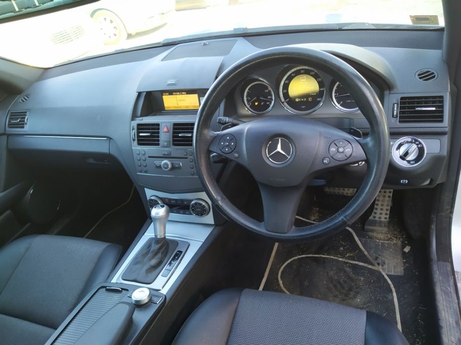 На части Мерцедес С200 09г. Mercedes-Benz C 200 2,2 дизел Sport