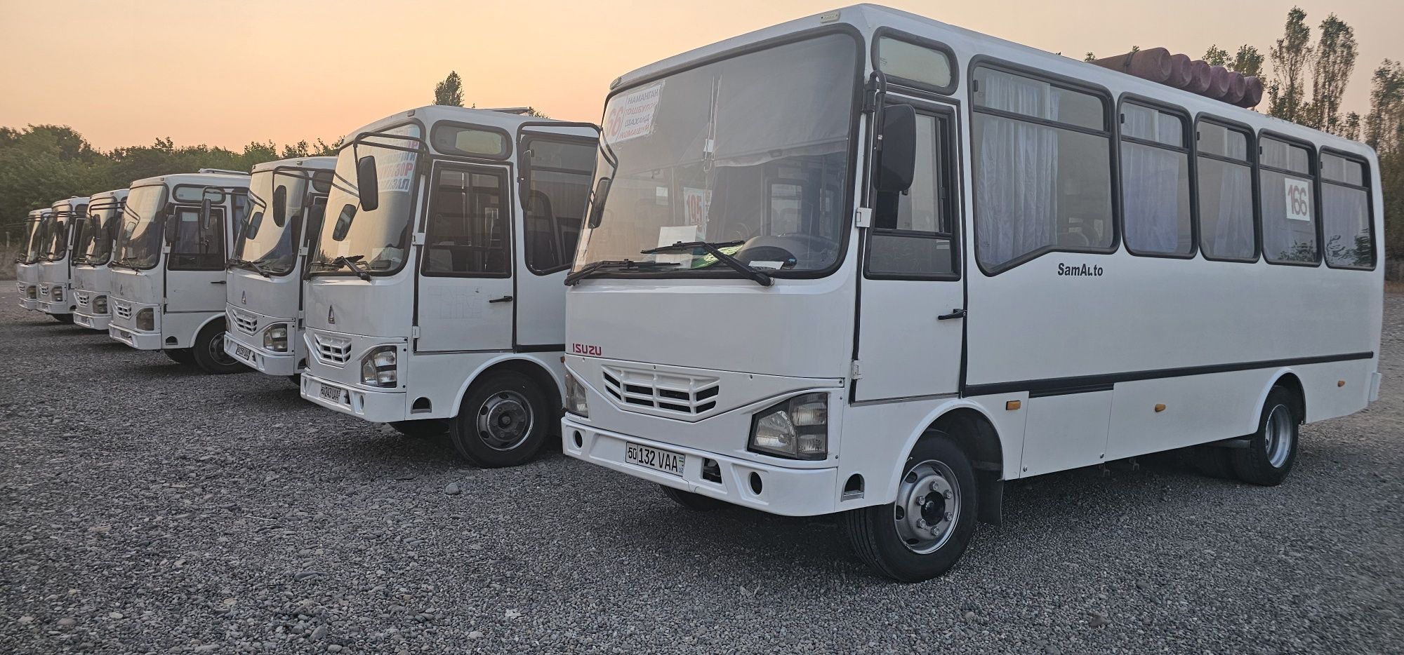 Avtobus ISUZU 2016 й  15 000 $  келишамиз
