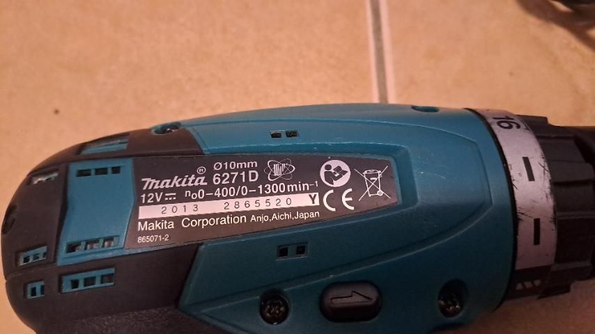 Makita 12v Made in Japan с 2 батерий и ориг.зарядно-200лв