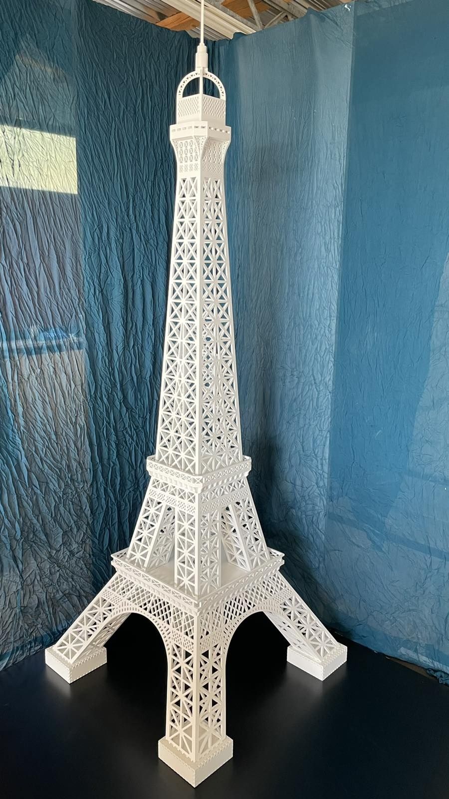 Айфеловата кула макет.от MDF 213см. Височина 75 см.  На 75см ширина