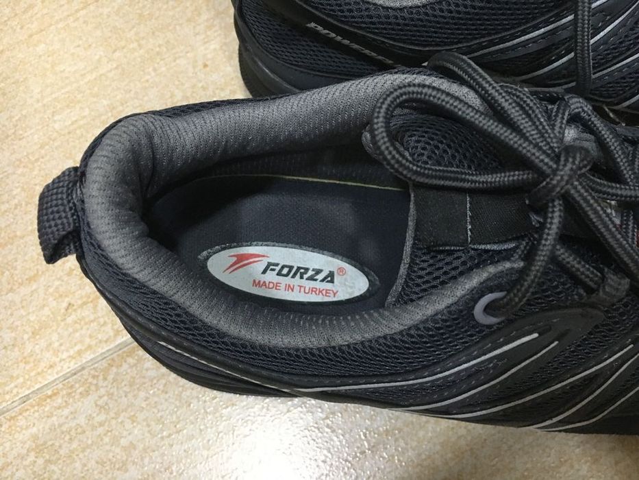 Турецкие кроссовки 40 размер